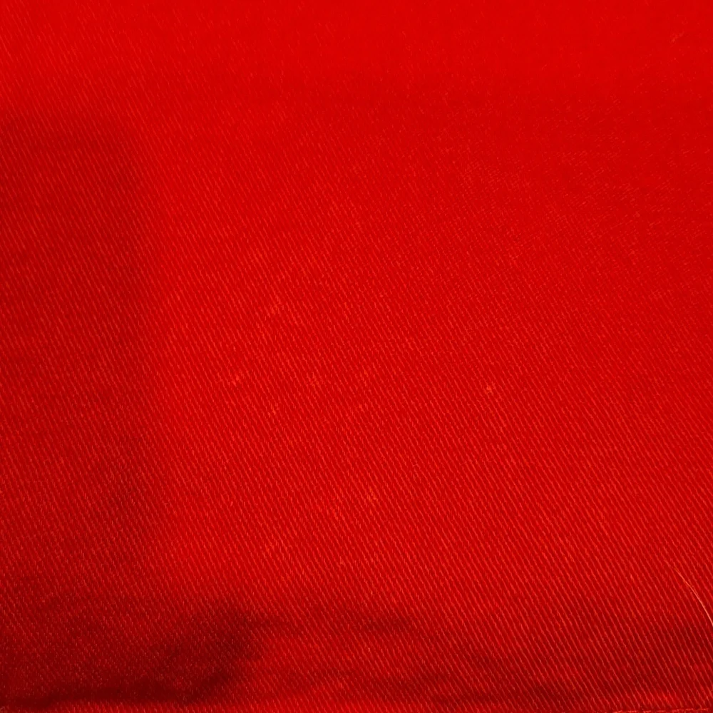 CRATE & BARREL RED APRON. UNISEX.